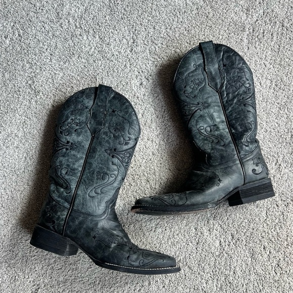 Circle G Shoes - Corral Circle G  Women’s Size 8 Filigree Leather Snip Toe Western Cowboy Boots